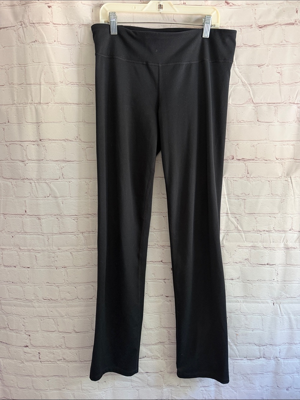 Under Armour Black Boot-Cut Athletic Flare Pants - Women Size Medium